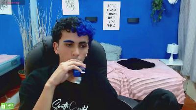 noah_bluex live cam on Cam4