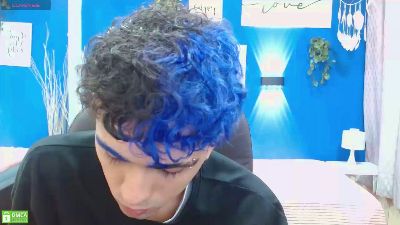 noah_bluex live cam on Cam4