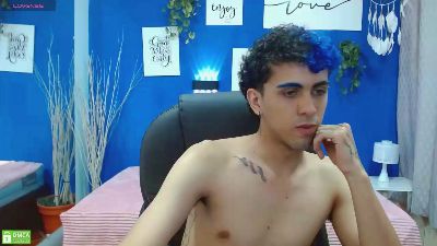 noah_bluex live cam on Cam4
