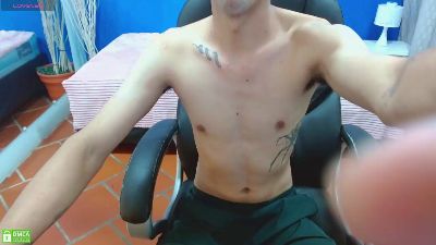 noah_bluex live cam on Cam4