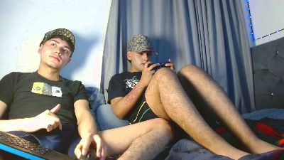 noah_hotboys18 live cam on Cam4
