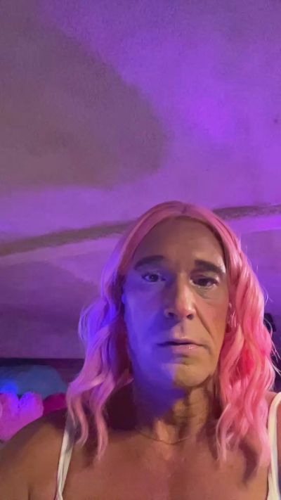 noeldelphine live cam on Cam4