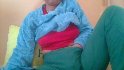 nomenjanaharyt1 live cam on Cam4