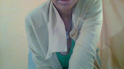 nomenjanaharyt1 live cam on Cam4