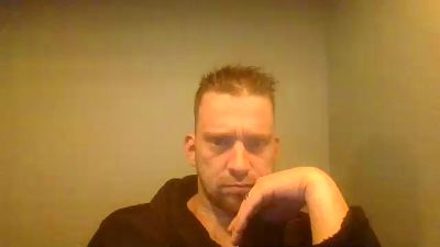 noobage live cam on Cam4
