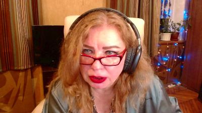 norma_gin live cam on Cam4