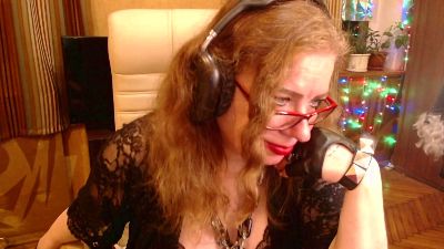 norma_gin live cam on Cam4