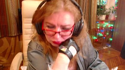 norma_gin live cam on Cam4