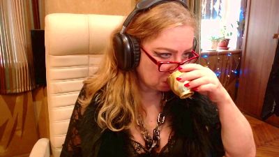 norma_gin live cam on Cam4