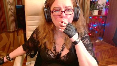 norma_gin live cam on Cam4