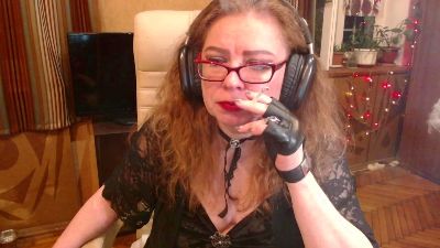 norma_gin live cam on Cam4