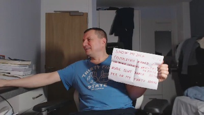 notarealman2025 live cam on Cam4