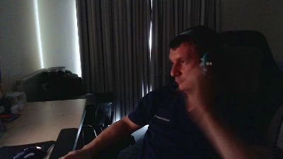 notarealman2025 live cam on Cam4