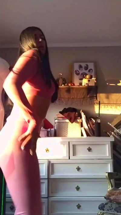 notfromherexxx live cam on Cam4