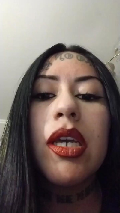 notfromherexxx live cam on Cam4