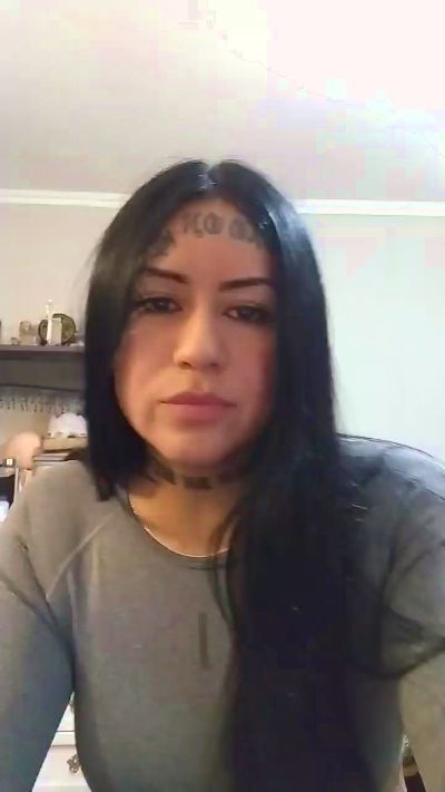 notfromherexxx live cam on Cam4