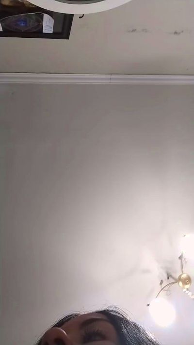 notfromherexxx live cam on Cam4