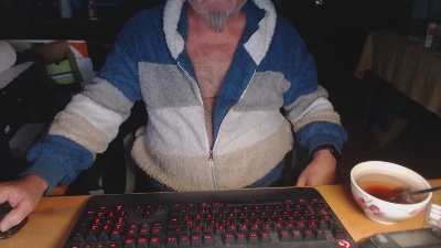 nours68440 live cam on Cam4
