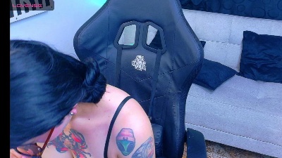 nova_kittyy live cam on Cam4