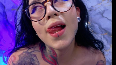 nova_kittyy live cam on Cam4
