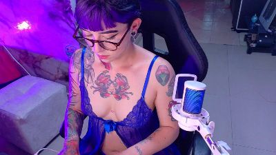 nova_kittyy live cam on Cam4
