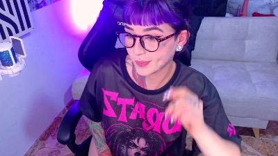 nova_kittyy live cam on Cam4