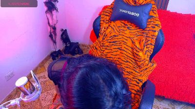 nova_kittyy live cam on Cam4