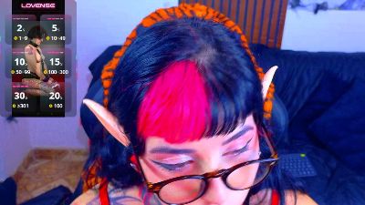 nova_kittyy live cam on Cam4