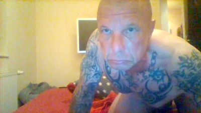 novarton2 live cam on Cam4