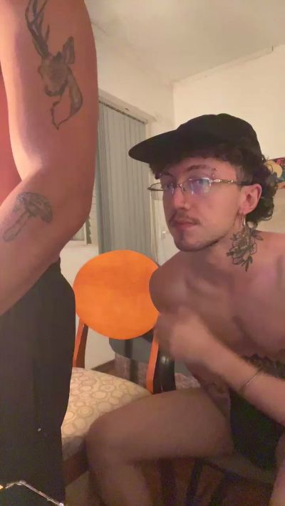novinhosafad0s live cam on Cam4