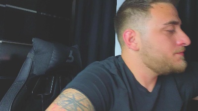 ntattoo live cam on Cam4