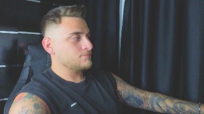 ntattoo live cam on Cam4