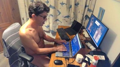 nuderolf live cam on Cam4