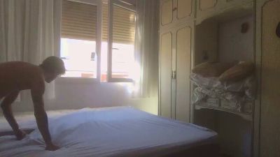 nuevoenesp live cam on Cam4