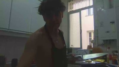 nuevoenesp live cam on Cam4