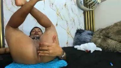 obregon_boyx18 live cam on Cam4