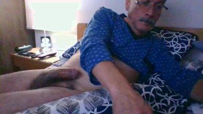 ocorrea1 live cam on Cam4