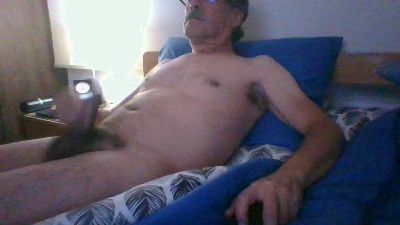 ocorrea1 live cam on Cam4