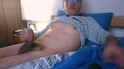 ocorrea1 live cam on Cam4