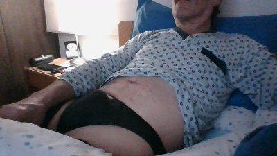 ocorrea1 live cam on Cam4