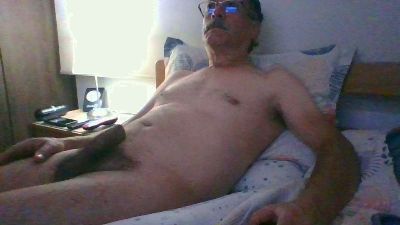 ocorrea1 live cam on Cam4