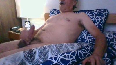 ocorrea1 live cam on Cam4