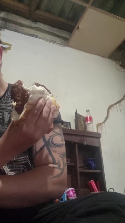 ojitosclaros693 live cam on Cam4