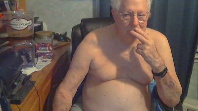 olddude19551955 live cam on Cam4