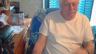 olddude19551955 live cam on Cam4