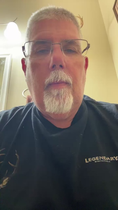 oldman696 live cam on Cam4