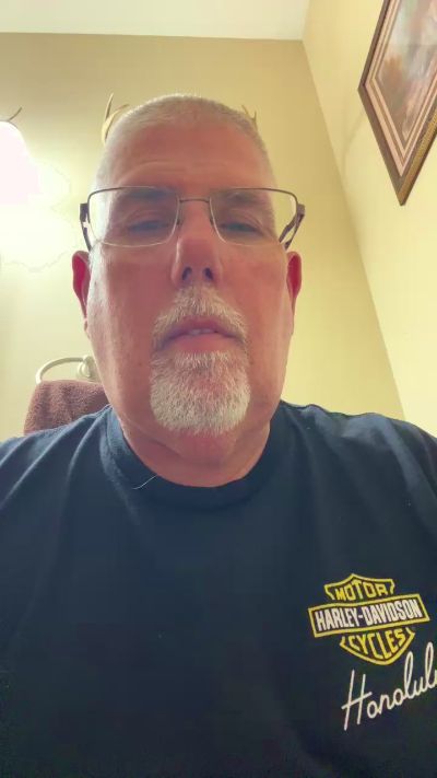 oldman696 live cam on Cam4