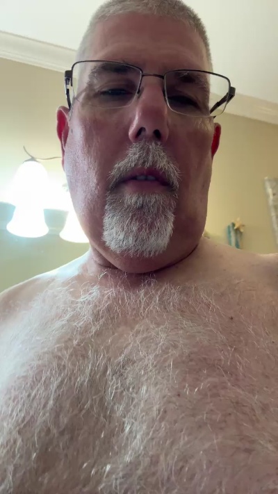 oldman696 live cam on Cam4