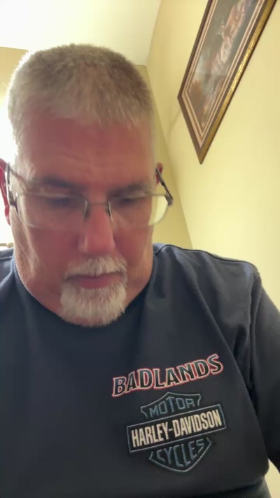 oldman696 live cam on Cam4