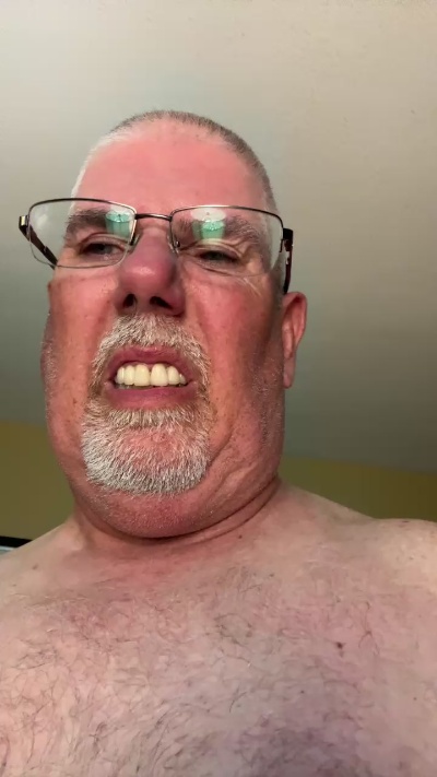 oldman696 live cam on Cam4